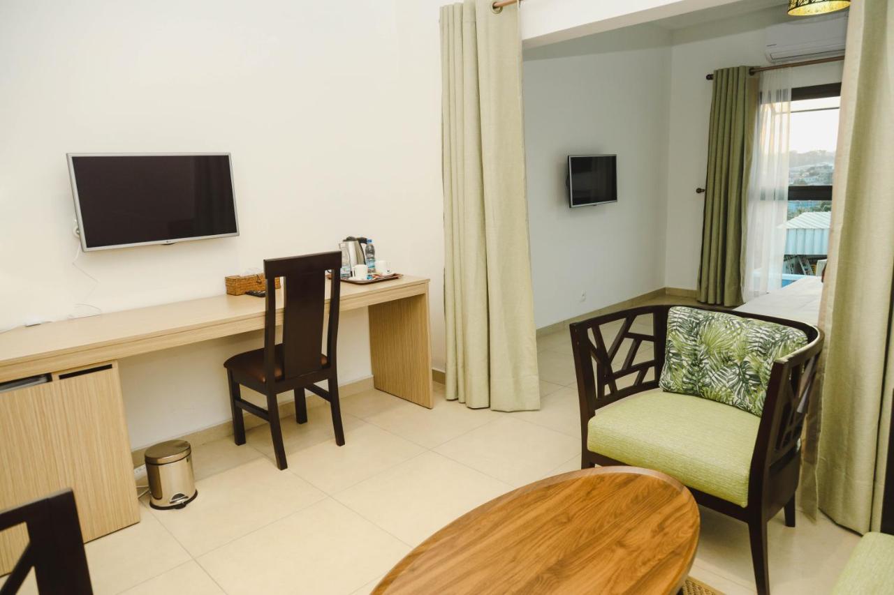 Robert'S Hotel Abidjan Exterior foto
