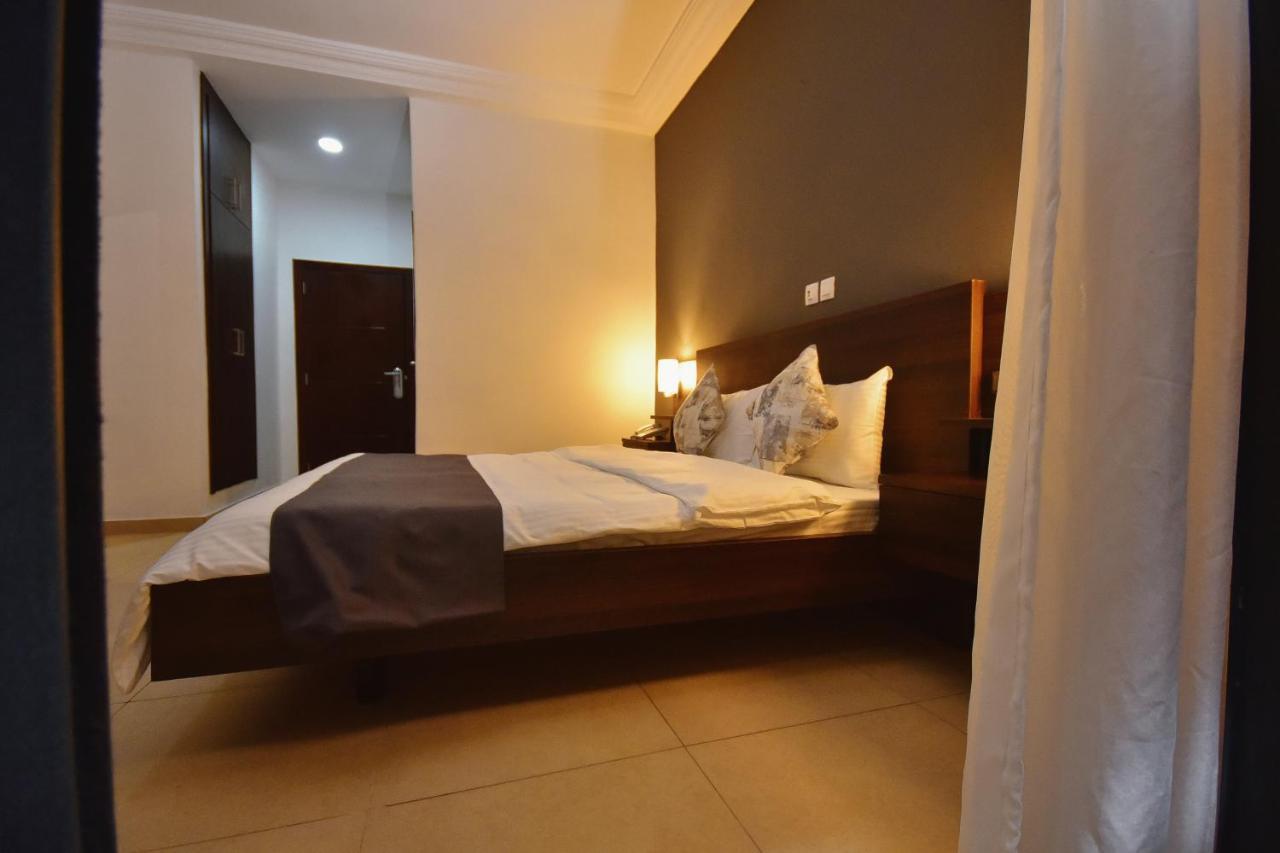 Robert'S Hotel Abidjan Exterior foto